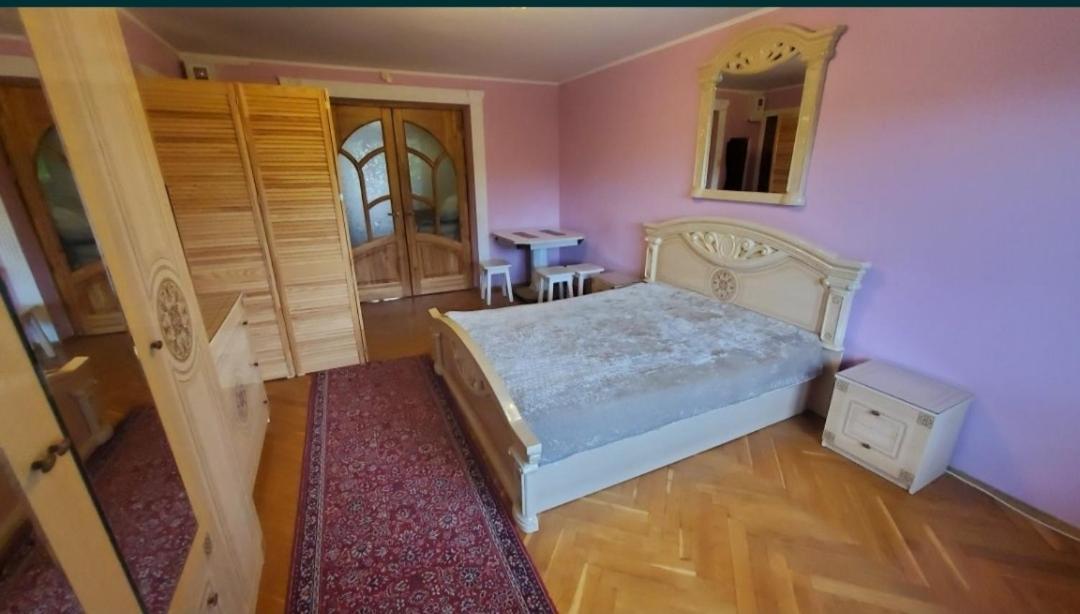 Затишні Апартаменти В Центрі Rivne Exteriér fotografie